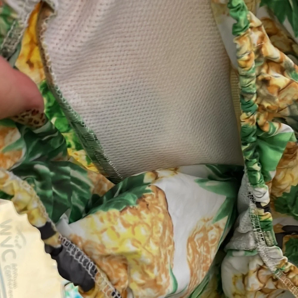 Chubbies The Nutter Pineapple Sunglasses Windbreaker Jacket size M